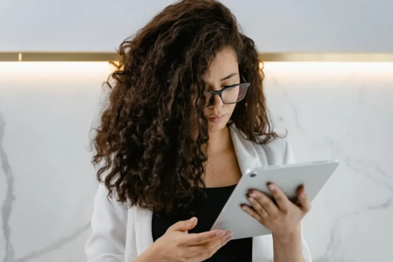 How Sites in hair, makeup, and beauty services Can Approach the Topic of newsreverse.com