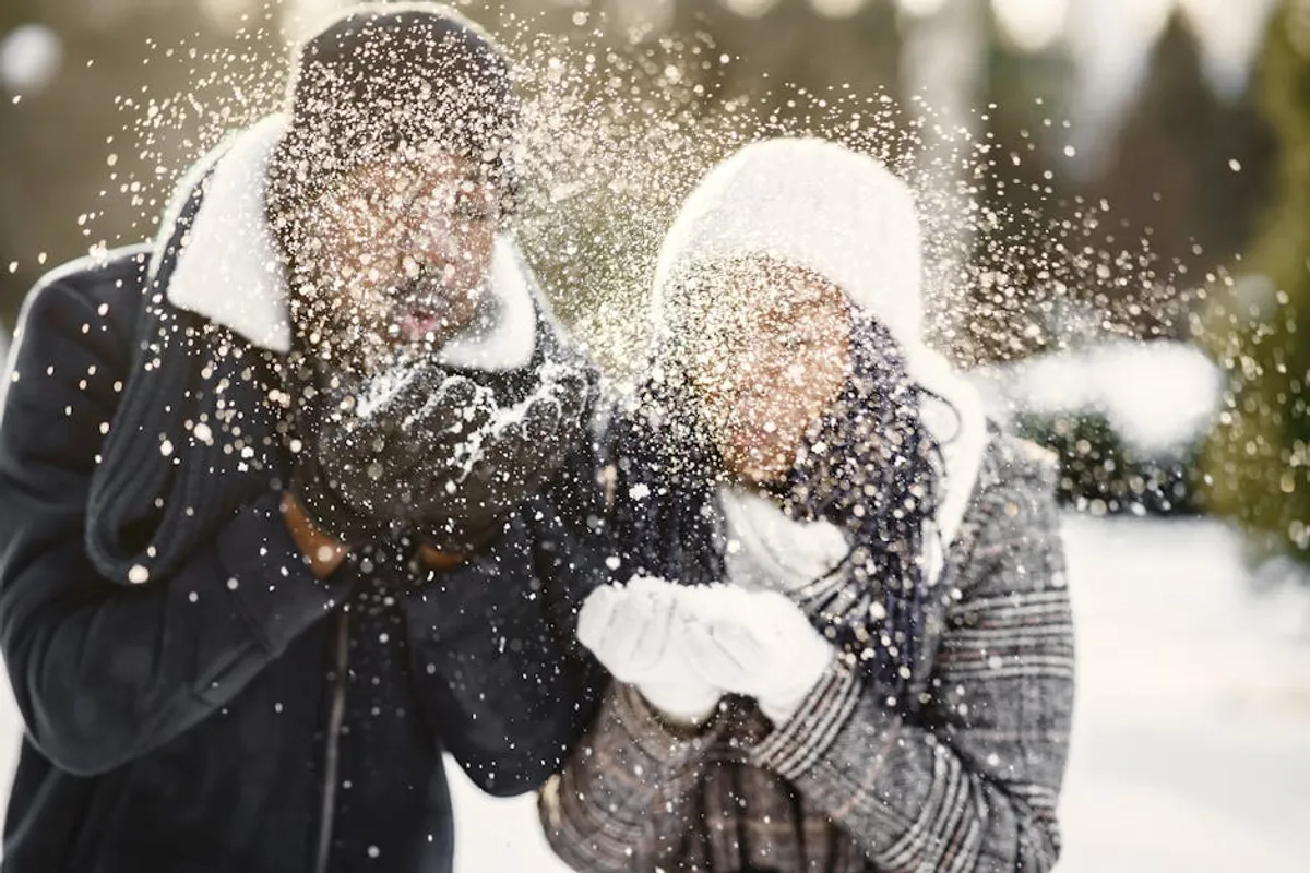 Snowball Kiss: Meaning, Examples, and How to Use It