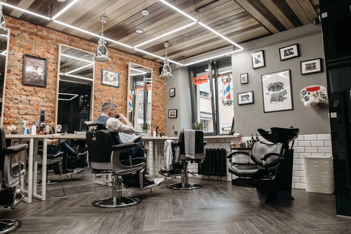 Trendy Haircuts for Guys With Straight Hair